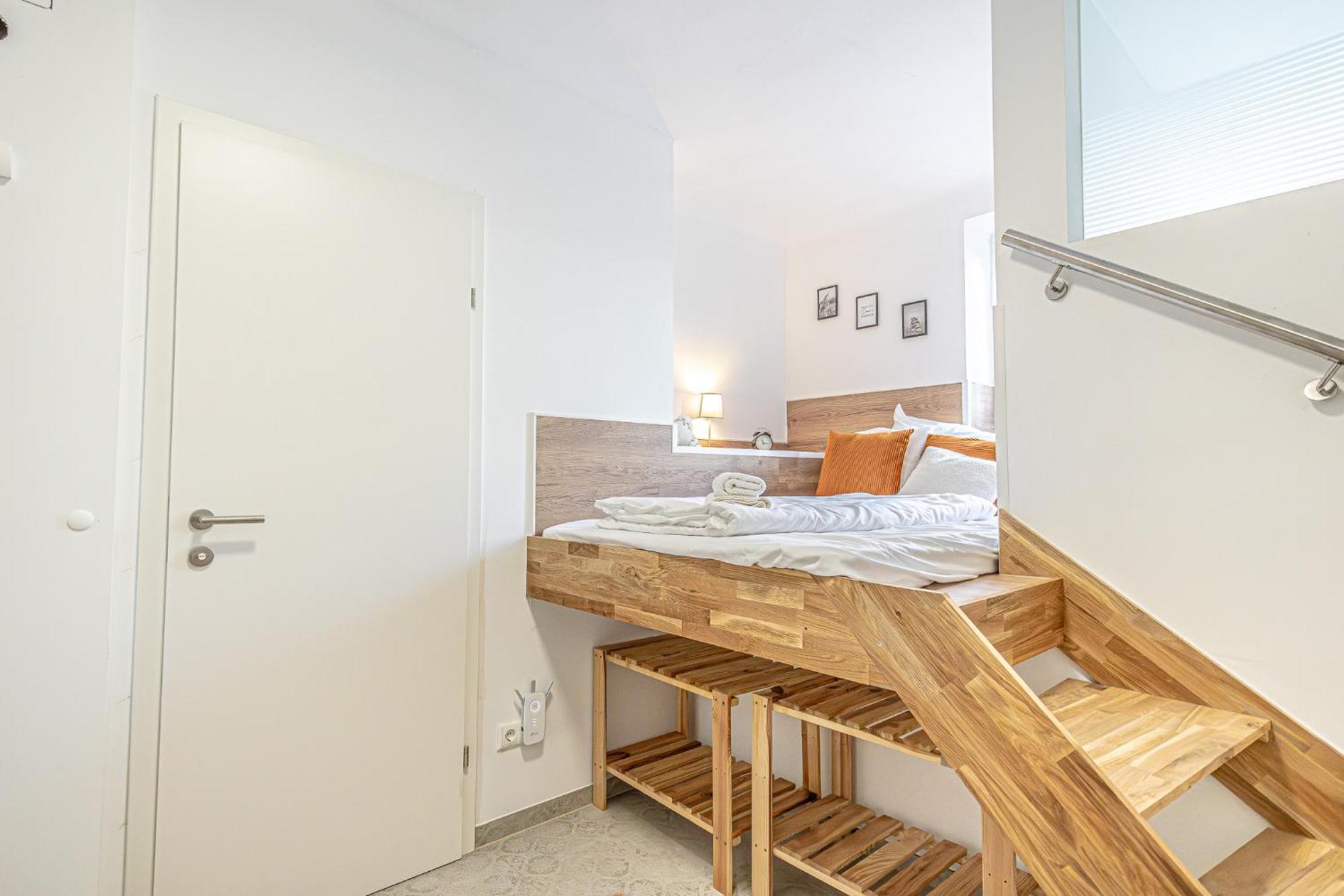 Bahnhof Deluxe - Near Danube River Apartment Krems an der Donau
