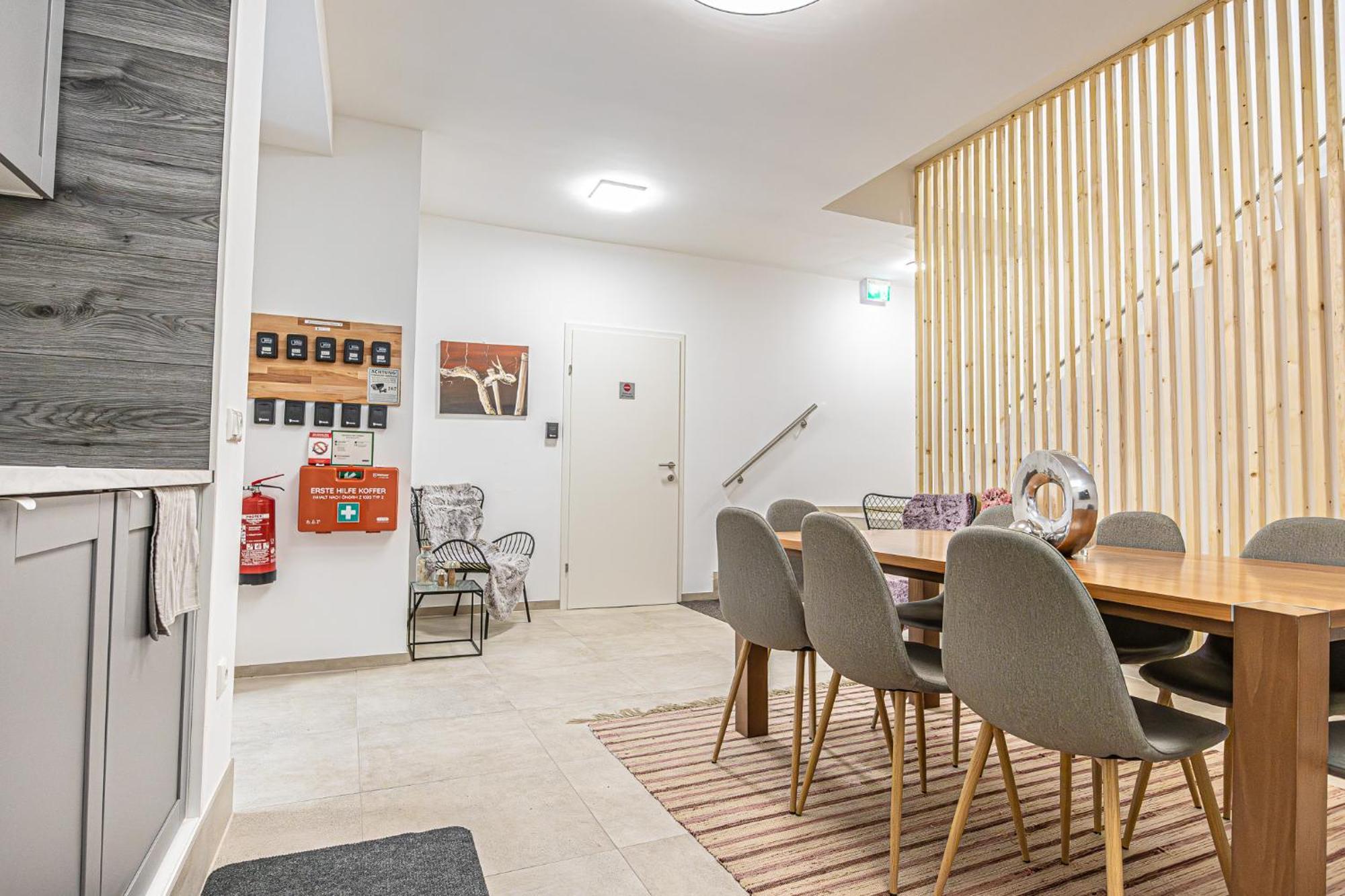 Apartment Bahnhof Deluxe - Near Danube River *