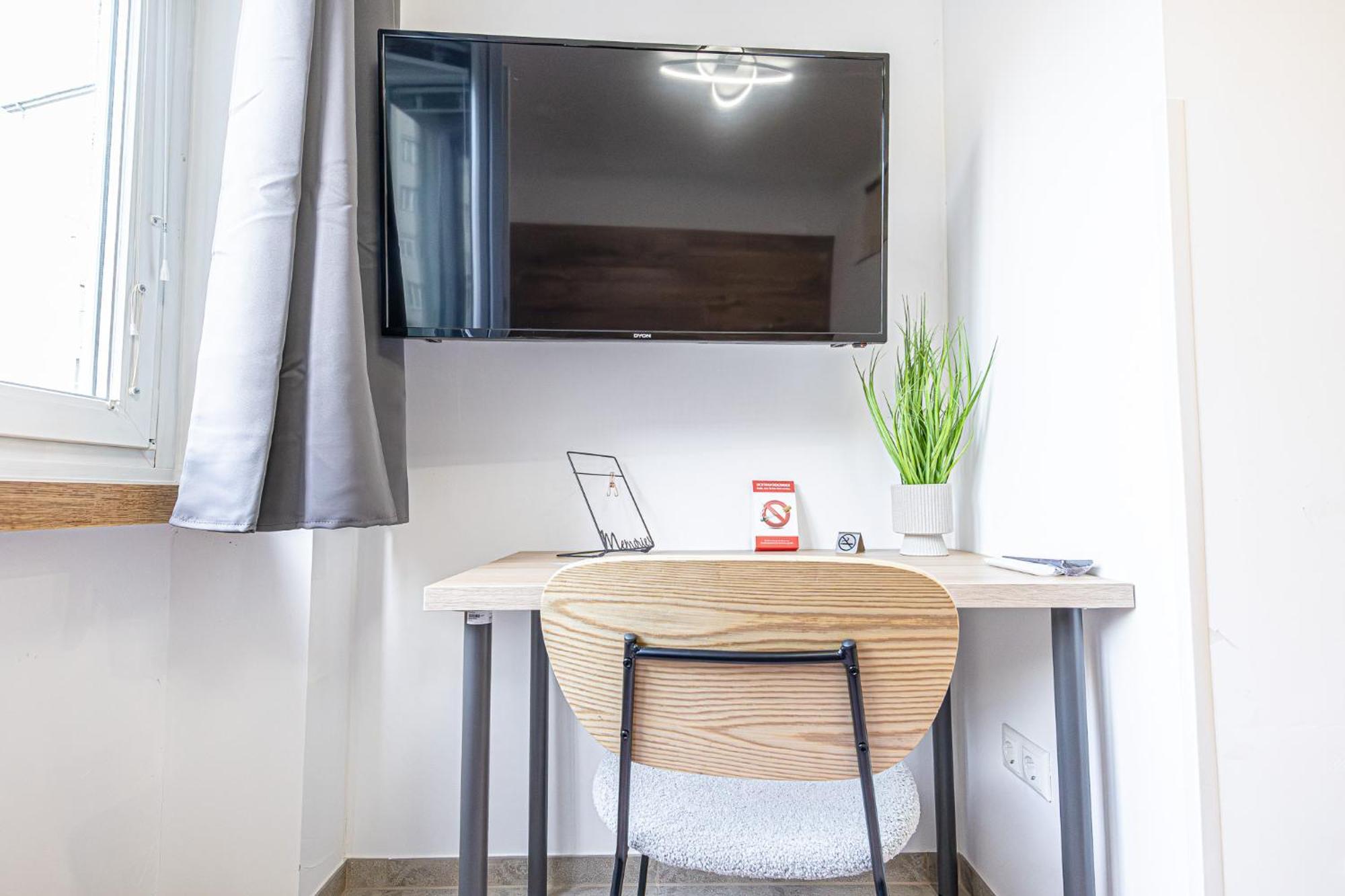 Apartment Bahnhof Deluxe - Near Danube River