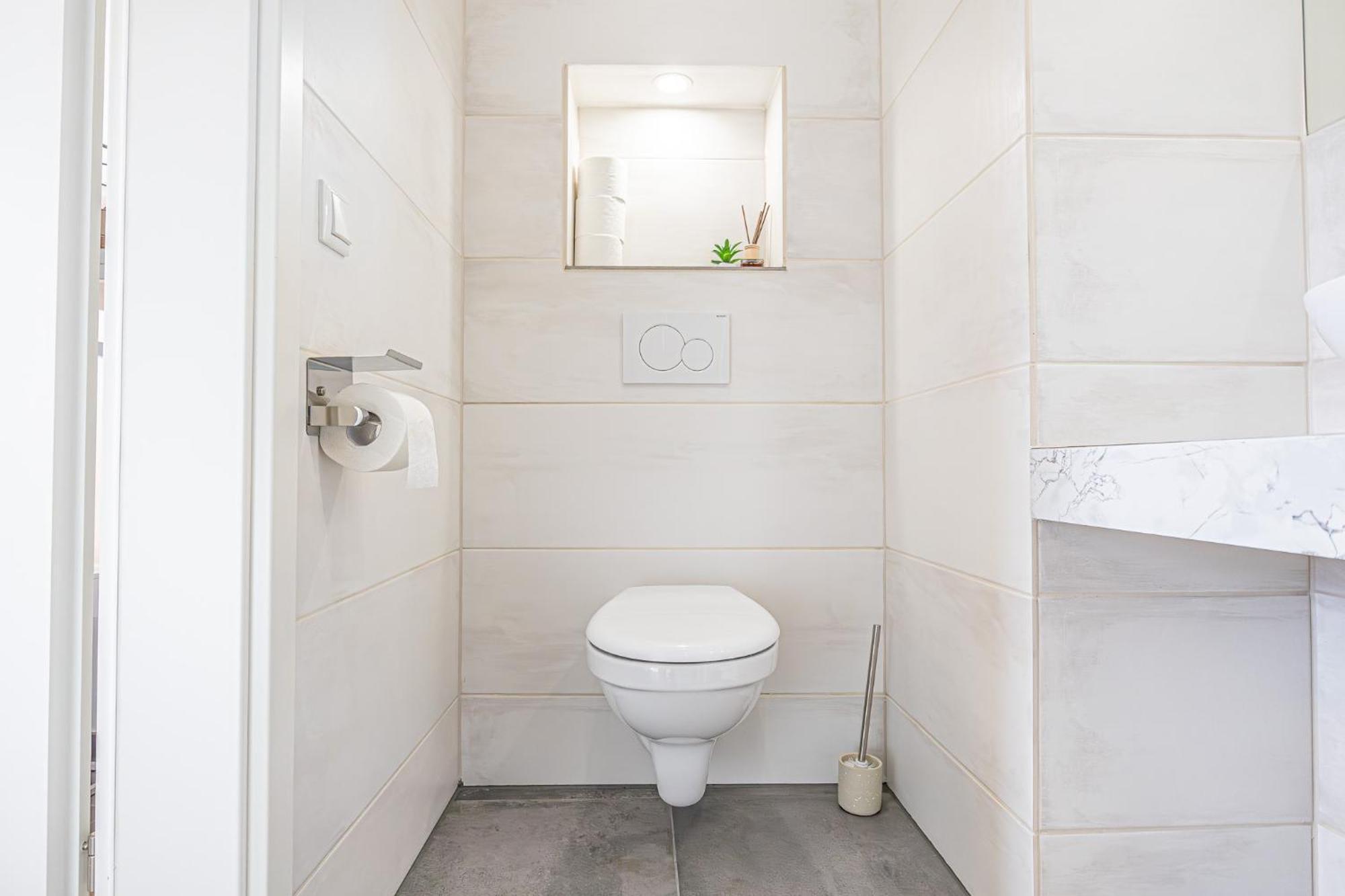 Bahnhof Deluxe - Near Danube River Apartment
