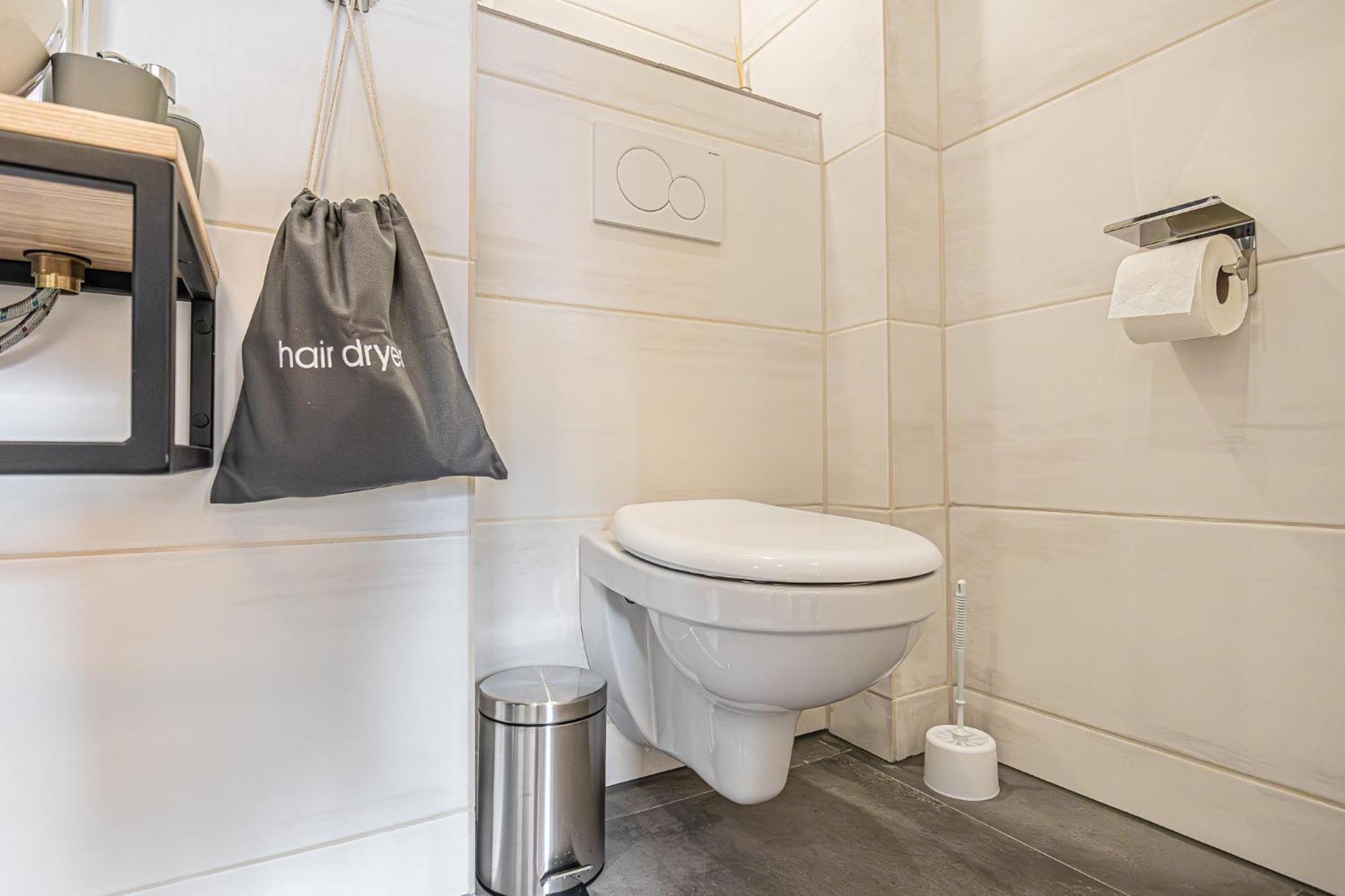 Apartment Bahnhof Deluxe - Near Danube River